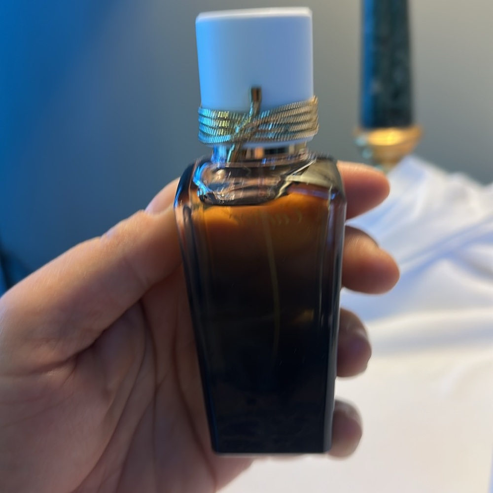 Cartier Oud Absolu Perfume - Black and Gold - Picture 5 of 8